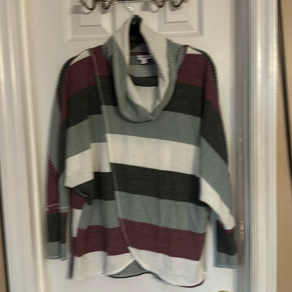 LULAROE KRISTIN Small
